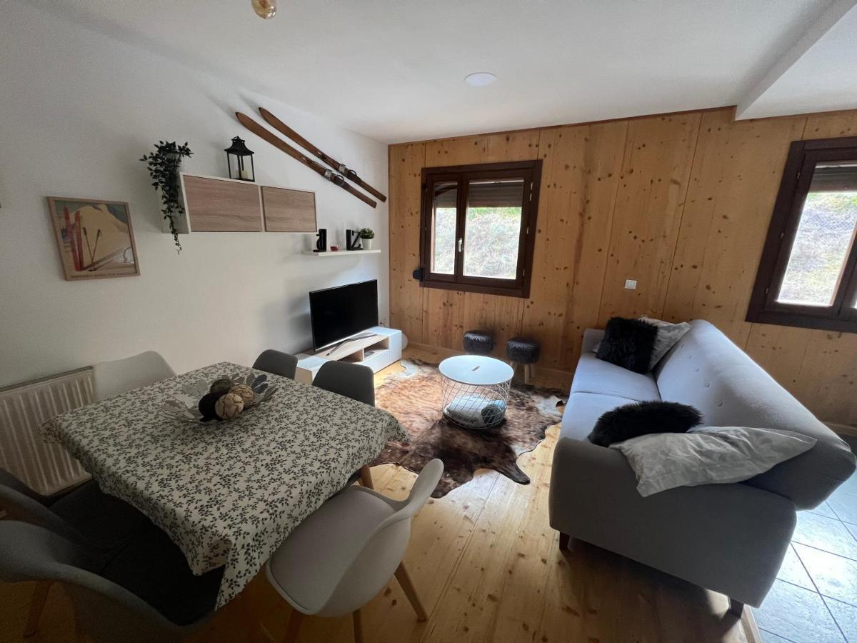 Apartamento Luga Кастиейо де Хака Екстериор снимка